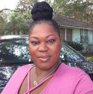 Meet your Posher, Lorinda